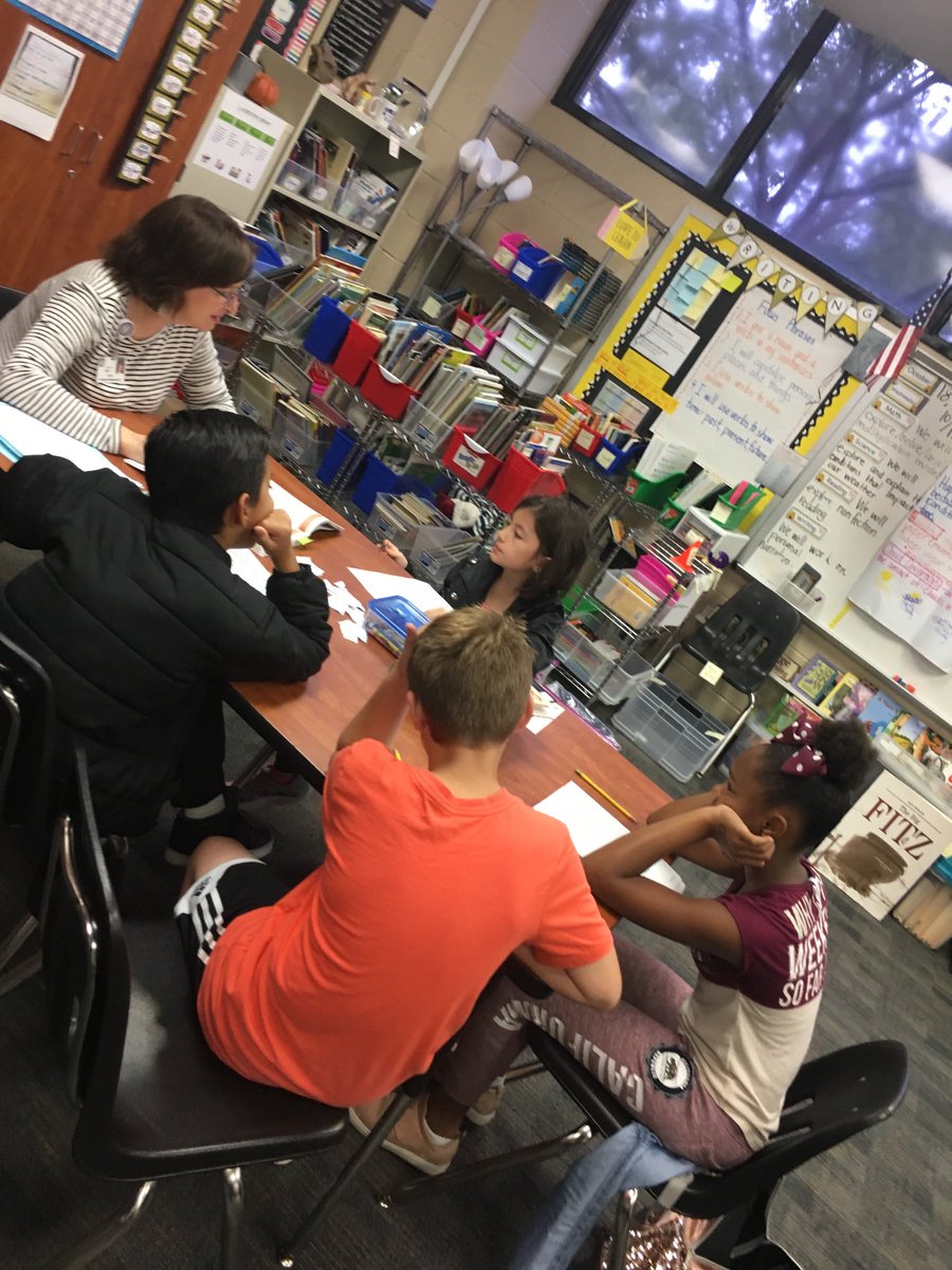 MsMendozacrew's tweet image. This small group instruction was on point this morning!! The S’s were engaged and the T’s were prepared! @CyFairYeager #yeagerbuzz #smallgroupinstruction