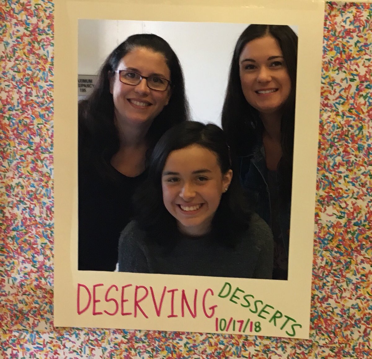 SmithUMSELA's tweet photo. Celebrating amazing students! #teamums #UMStwitterbingoV3 https://t.co/AueWxkvjax
