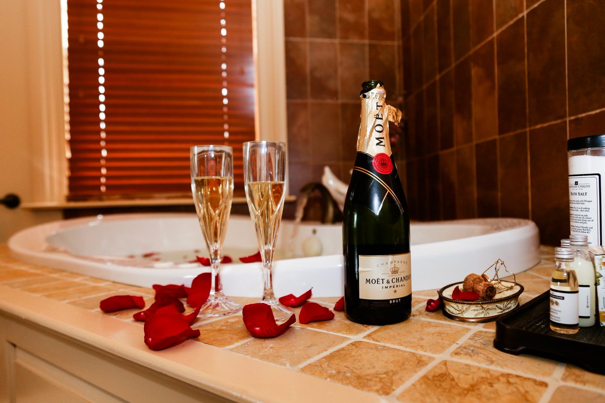 Inn at 202 Dover tweet media