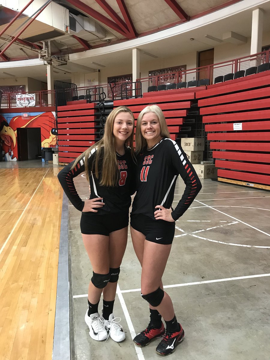 It’s senior night! Come out and support our two seniors as well as the rest of the team at the last home game of the season tonight at 7!