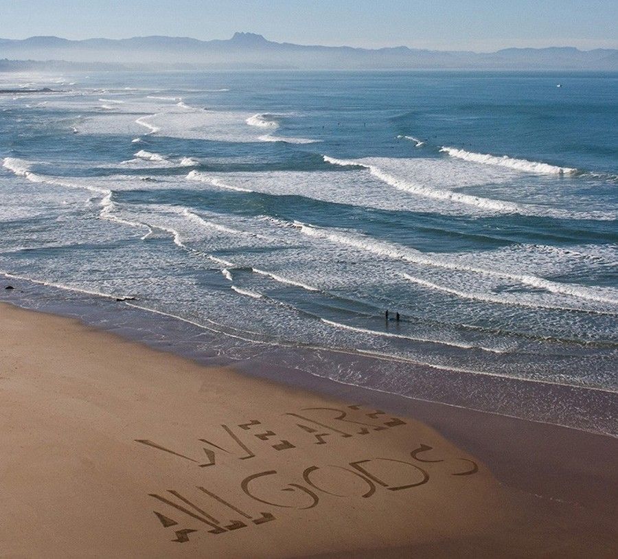 fubiz's tweet photo. Brilliant Sand Drawings by Sam Dougados https://t.co/pu8ltW2zae https://t.co/0oIjutZKdu