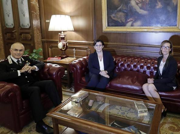UltimoUMC's tweet photo. Caso #cucchi #IlariaCucchi : da #generale #carabinieri #Nistri sproloquio contro chi ha parlato #Casamassima, #Rosati e #Tedesco. @Eli_Trenta chiede scusa per chi doveva vedere e non ha visto. Da #bagarella nessun segnale di pericolo. È Solo #Stato #Apparente. https://t.co/53YDdDtlFW