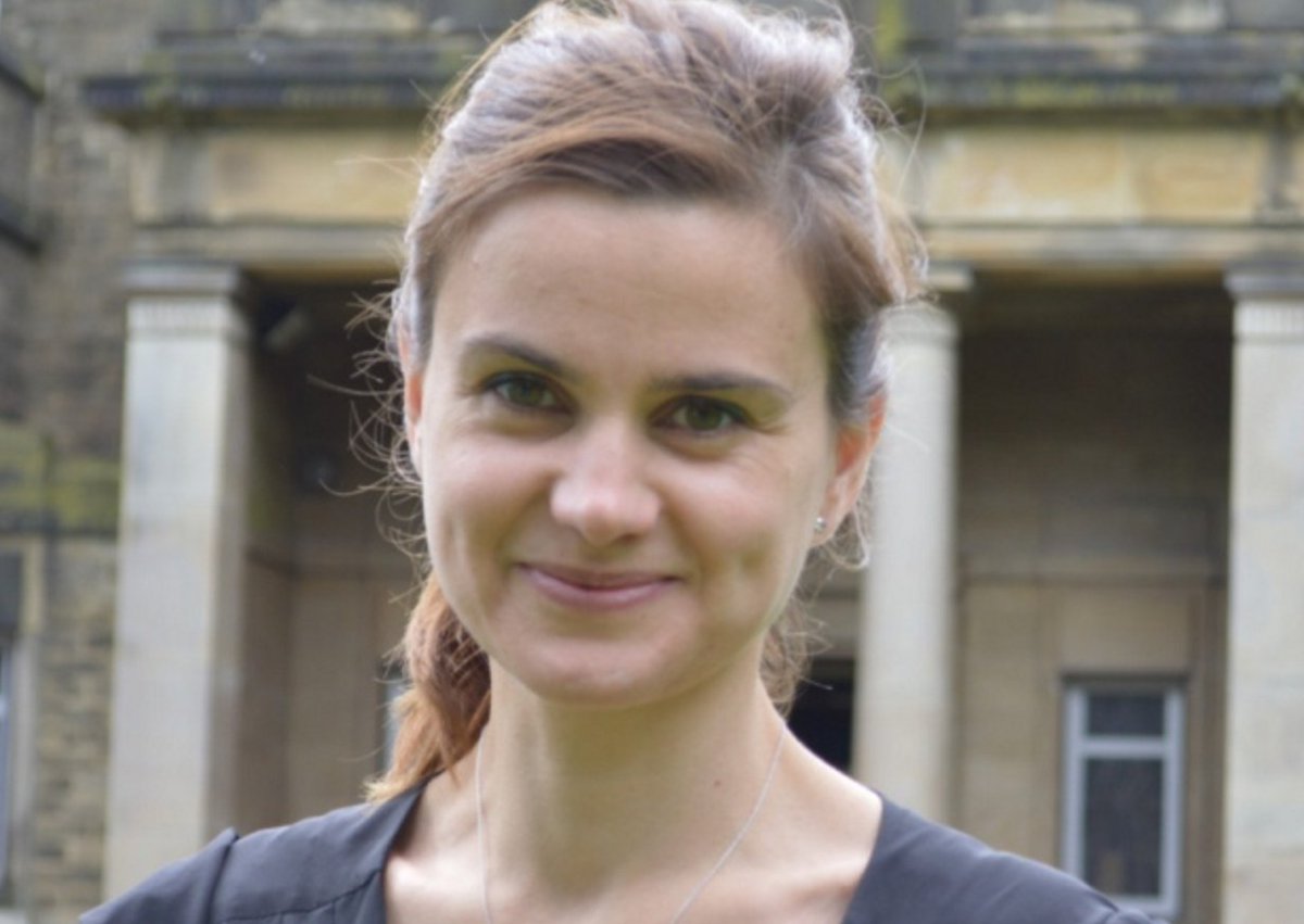 #bbcqt My vote for the person to be on the new £50 note. Please let it be Jo Cox. "We are far more united and have far more in common with each other than things that divide us.”