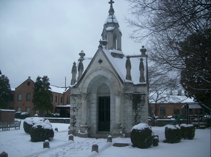 MuseumCenter5's tweet photo. On this day in 1871, Nina Craigmiles died tragically after being struck by a train. St Luke's was built in her memory. #local #history #facts #museum #museumcenter https://t.co/q76vDCBi2U