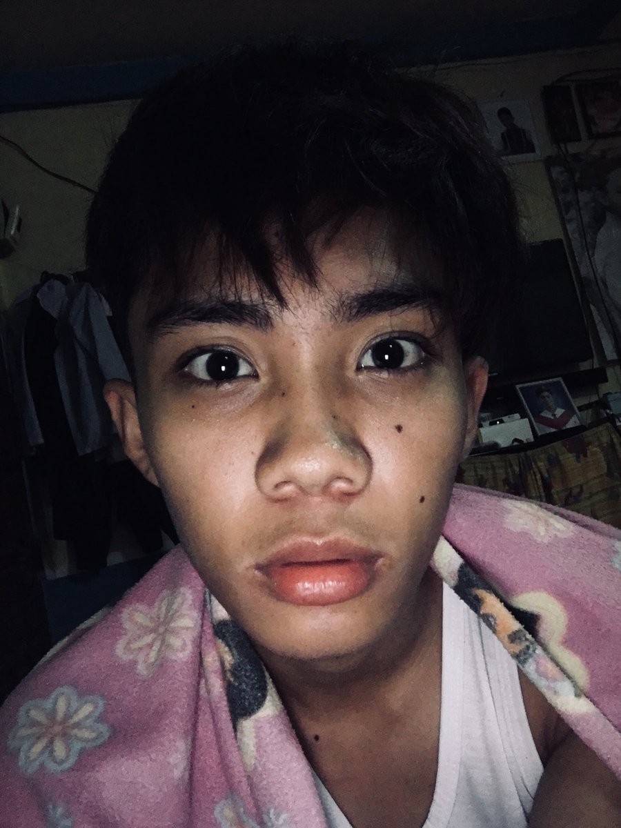 permejo_patrick's tweet photo. Yung kahapon kapang nag aaral,tapos ngayon bangag kana #ZombieIsReal #AralPaMore https://t.co/Kq8yuOnMH4