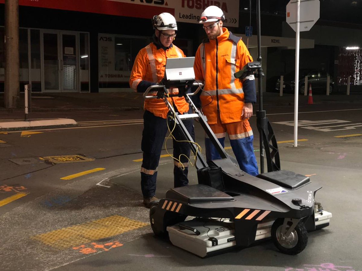 Bit of a late one last night knocking out a pretty big mapping job in the CBD. Trialling the Stream C over some heavily congested areas. Bit tricky finding some room for 2 new 33kV circuits! Shot Jordan, Jit and Sunny. Great effort.