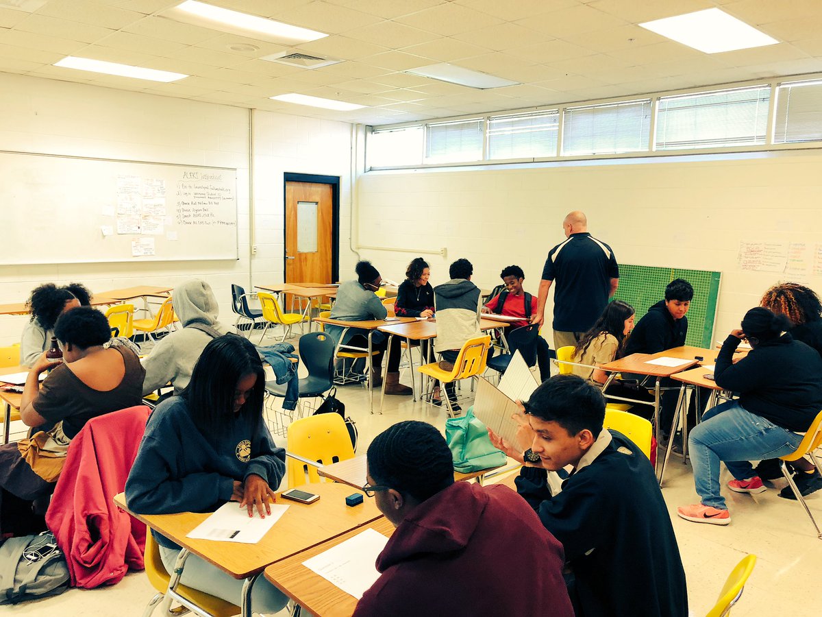 peet_ms's tweet image. Algebra 1 did a World Cafe today to help review for their quiz!#TalkingAboutMath #FreshSpartans22 #OurNS2022Story @DrWilkinsNSHS