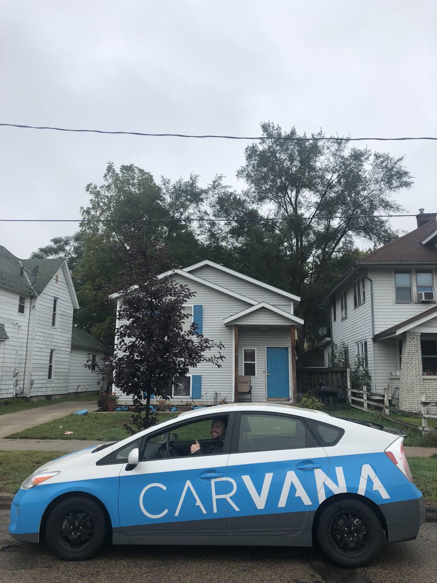 Carvana When You Find A Carvana Blue House In Grandrapids It Is Absolutely Necessary To Pose The Prius Right In Front Match Made In Carvana Blue Heaven Carvanacountry Thenewwaytobuyacar T Co Rnqrppj2bn