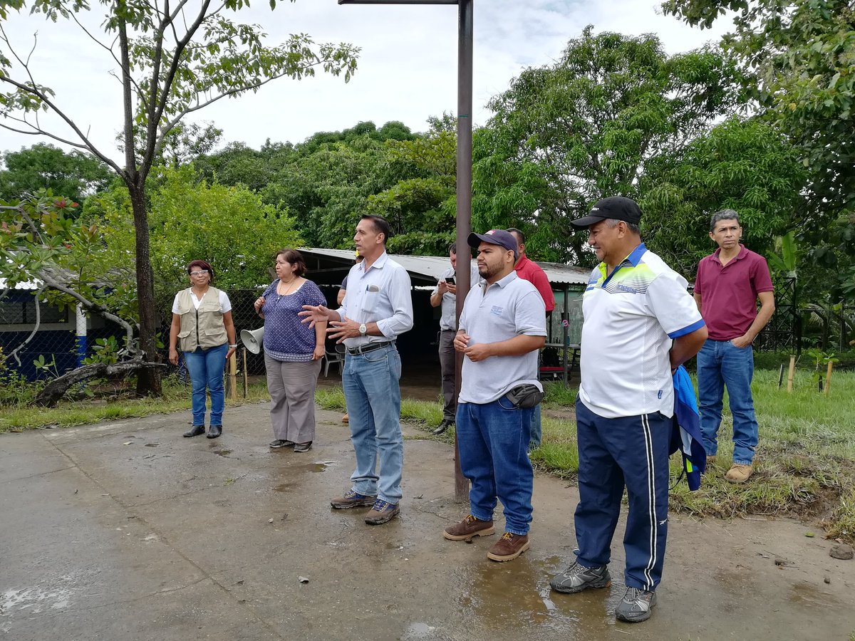 goberlapaz's tweet photo. En el marco de la celebración del mes del niño y la niña, se realizó "la jornada recreativa y deportiva en las comunidades de tehuiste arriba y abajo de San Juan Nonualco en coordinación con INDES, PNC, #AsambleaLegislativa #PrePaz #UnidaddeSalud #CasadelaCultura #ProtecciónCivil https://t.co/KoC87jHbbd