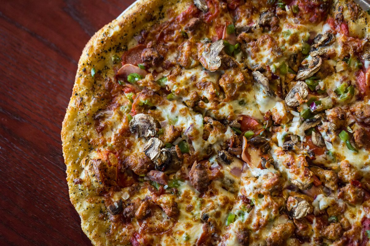 DuckworthsMoore's tweet photo. 🍕🔥🍕 🔥 https://t.co/IgovypDf3P
