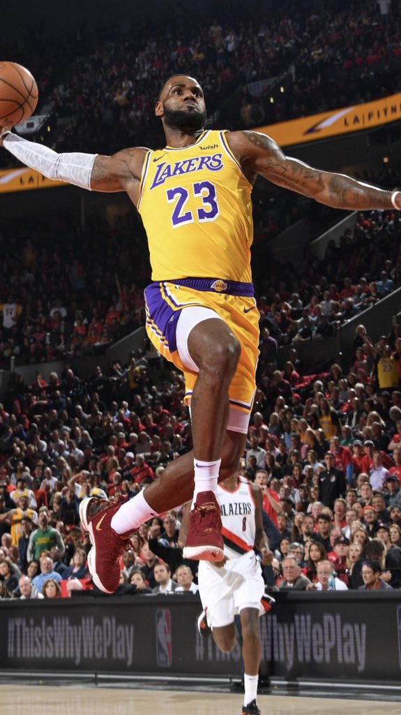 LeviNelson17's tweet photo. Bron still sporting the wine &amp; gold #onceacav https://t.co/I0hG2qTvYw