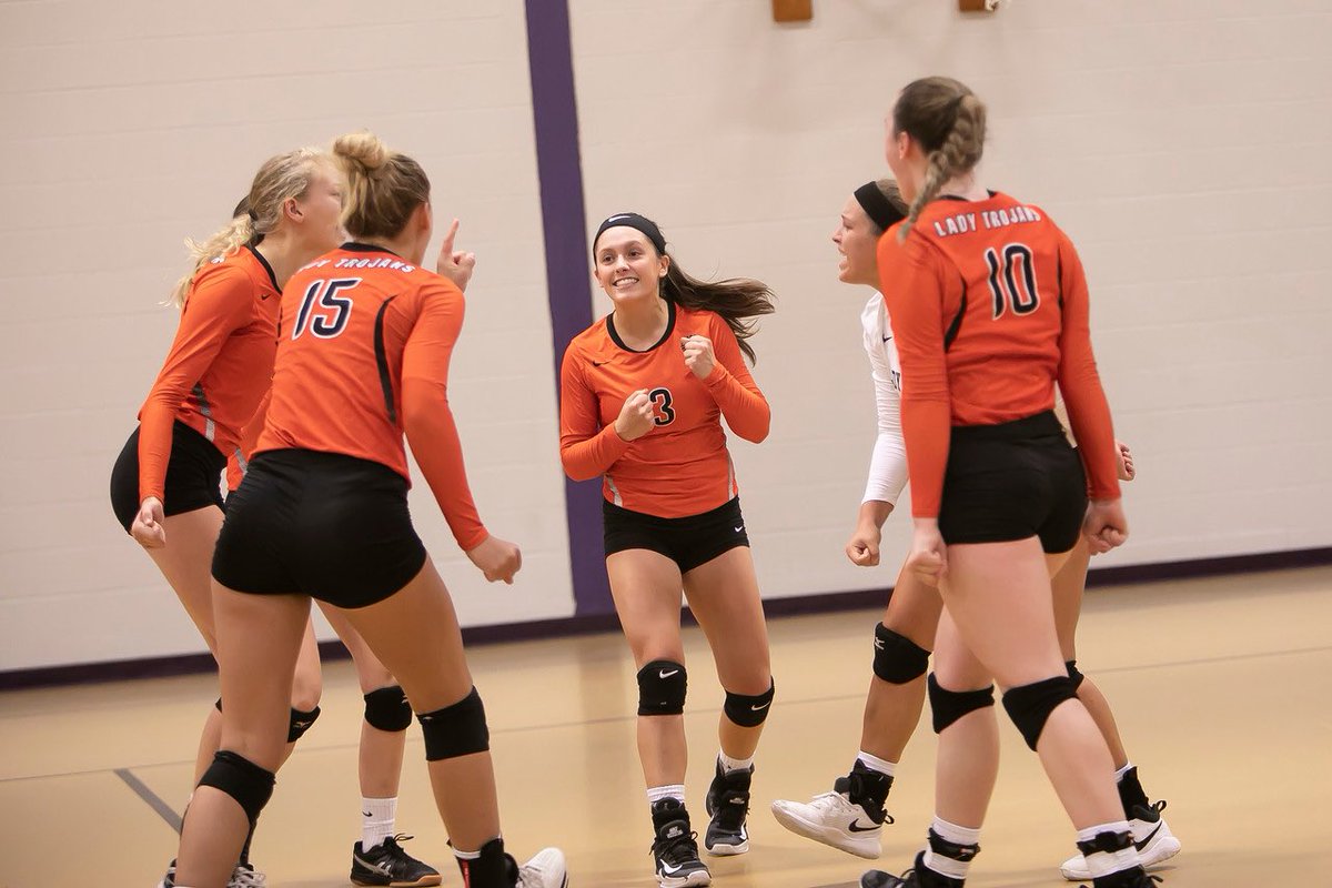 jess10meier's tweet image. I love every single one of my teammates so much and I CANNOT WAIT TO PLAY SATURDAY #substate #bettertogether