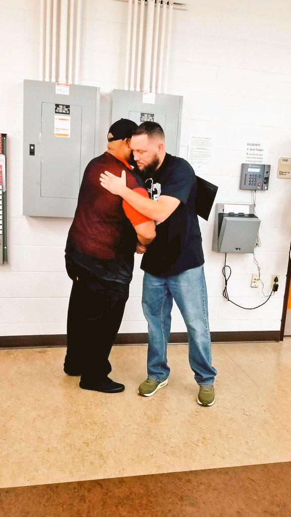 BB_TheBarber's tweet photo. Some pics from my graduation day... 💈1528hrs 💈 💪 #barber @FAYTECHCC https://t.co/uuZhswmpmR