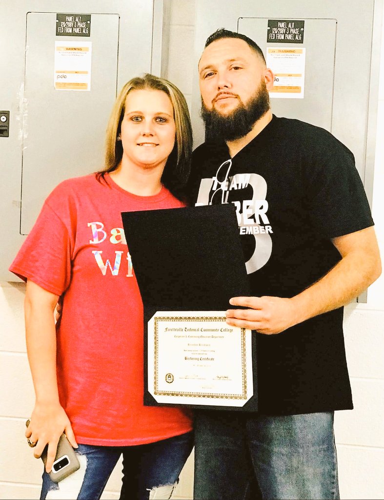 BB_TheBarber's tweet photo. Some pics from my graduation day... 💈1528hrs 💈 💪 #barber @FAYTECHCC https://t.co/uuZhswmpmR