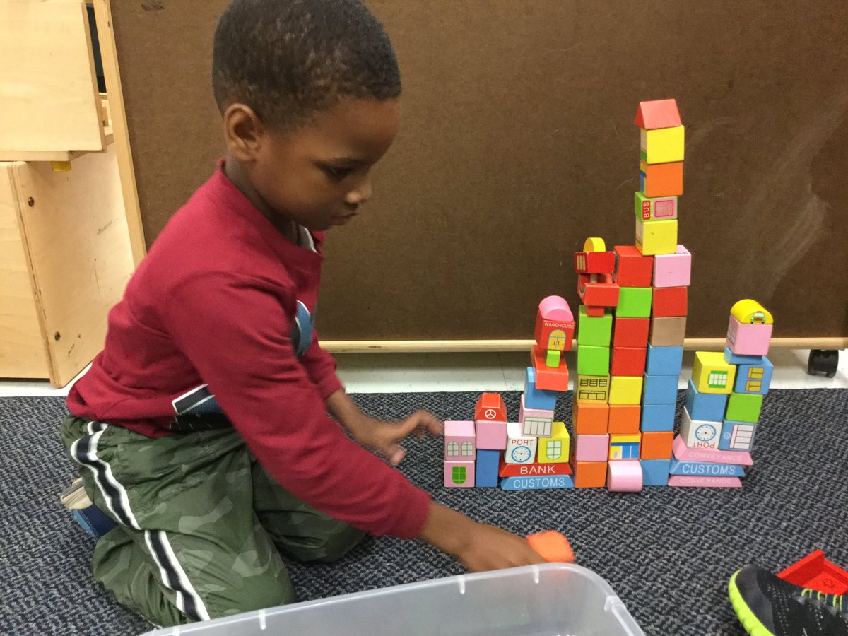 QVRm115's tweet photo. City building - different days, different materials, developing ideas about cities, towers, structures, balance, size, purpose... #FutureCityPlanner https://t.co/uEThOmLtvu