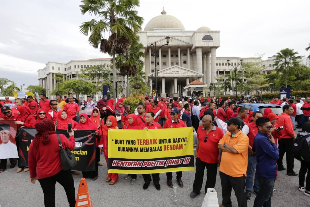 Latar belakang politik luar negeri bebas aktif