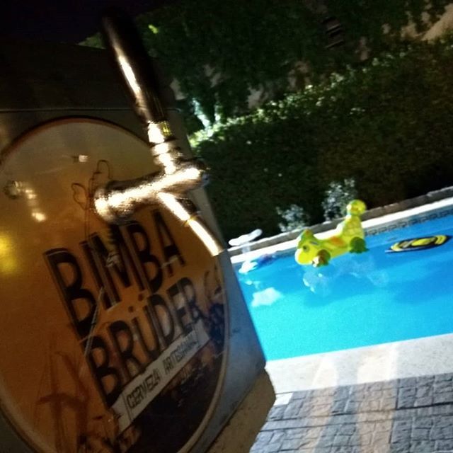 #poolparty con #cervezartesanal  #bimba 
#homebrew