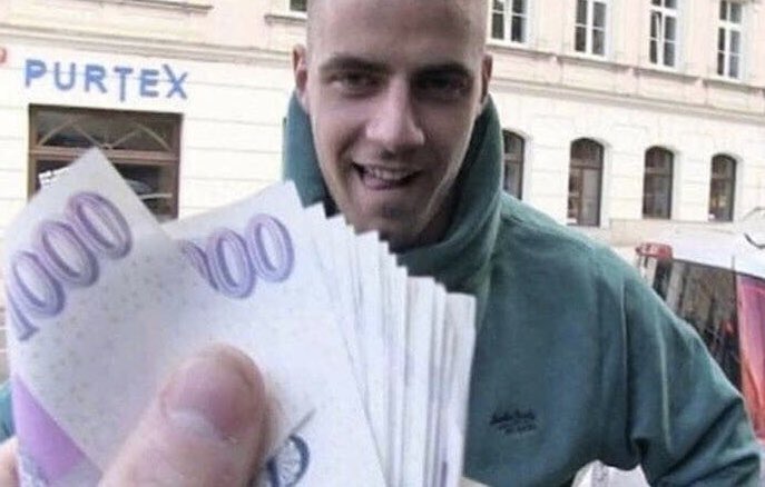 theyangarciaa's tweet image. gay culture is understanding this