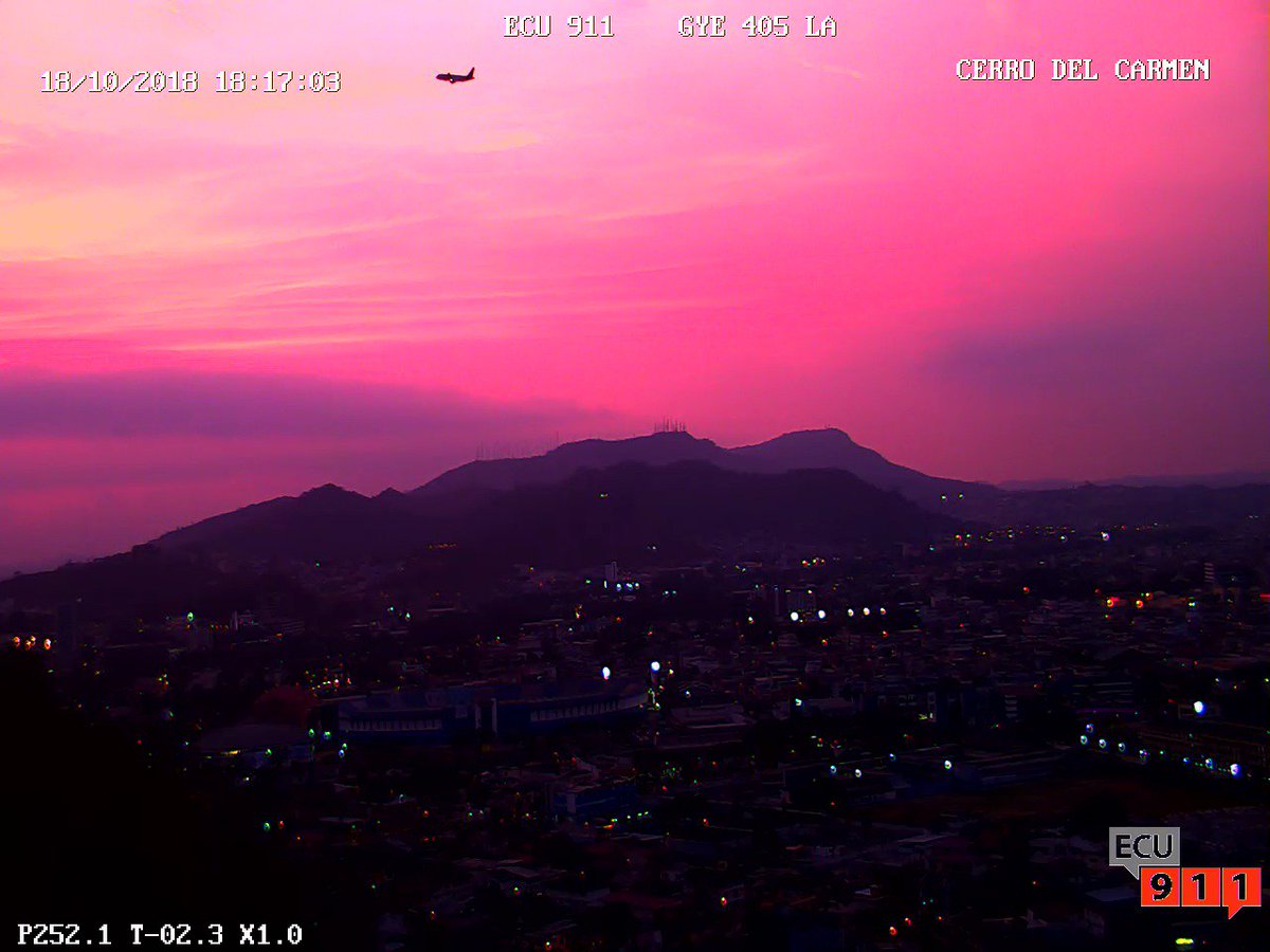 #PostalECU911 

Así luce el atardecer en #Guayaquil captado desde cámara de largo alcance #ECU911