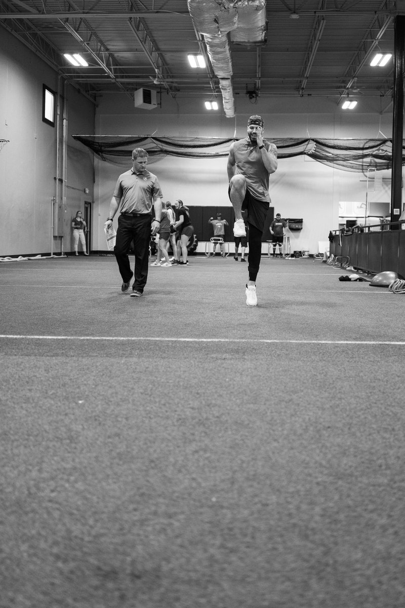 Zach Miller (@ZMiller86) on Twitter photo 18/10/2018 23:51:39 • uncontrolled situation. controlled response • 📷:@thomaslakes • uncontrolled situation. controlled response • 📷:@thomaslakes