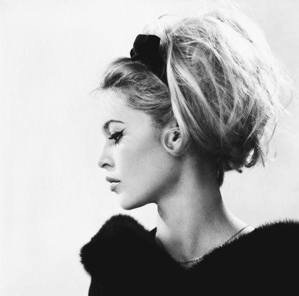 lafeedigitale's tweet photo. BB 🖤
.
.
.
.
.
_____
#brigittebardotstyle #actresslife #actresshot #sexyactress #retroart #monochrome #facial_expression #retro #actress #stylish #fashionable #swish #posh #elegant #snazzy #chic #groovy #monochromestyle #brigittebardot #brigittebardo… https://t.co/6g4Wf68uay https://t.co/HShuRkwO7o