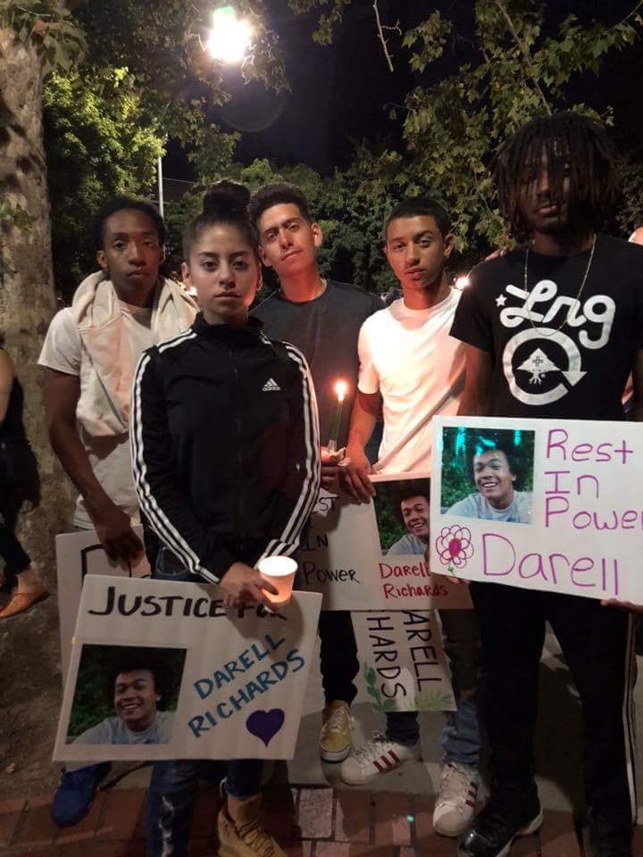 Now abt a month ago
We remember #DarellRichards

He was 19 yo hiding from @SacPolice and SWAT for hours going thru a mental health crisis

Why TF you call SWAT
Why did he have to die
Didn’t learn from #JosephMann
Your trainins do shit 

#EndPoliceTerror @Blklivesmatter 
#O22