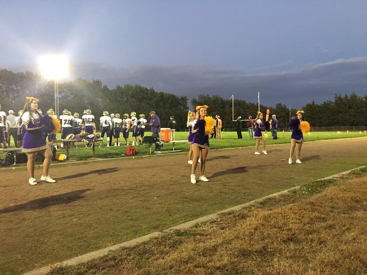 BC_Cheers's tweet photo. Football is underway here in Crofton! Let's kick up the spirit to beat the Warriors! @BCBraves https://t.co/nadYHwe3h4