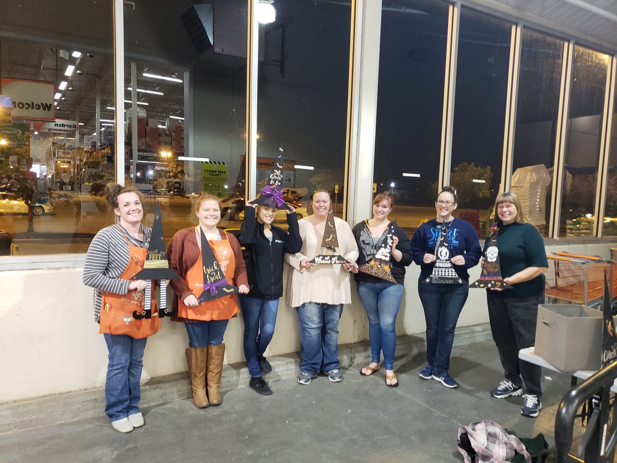 Ladies having fun during DIH client at # 2732