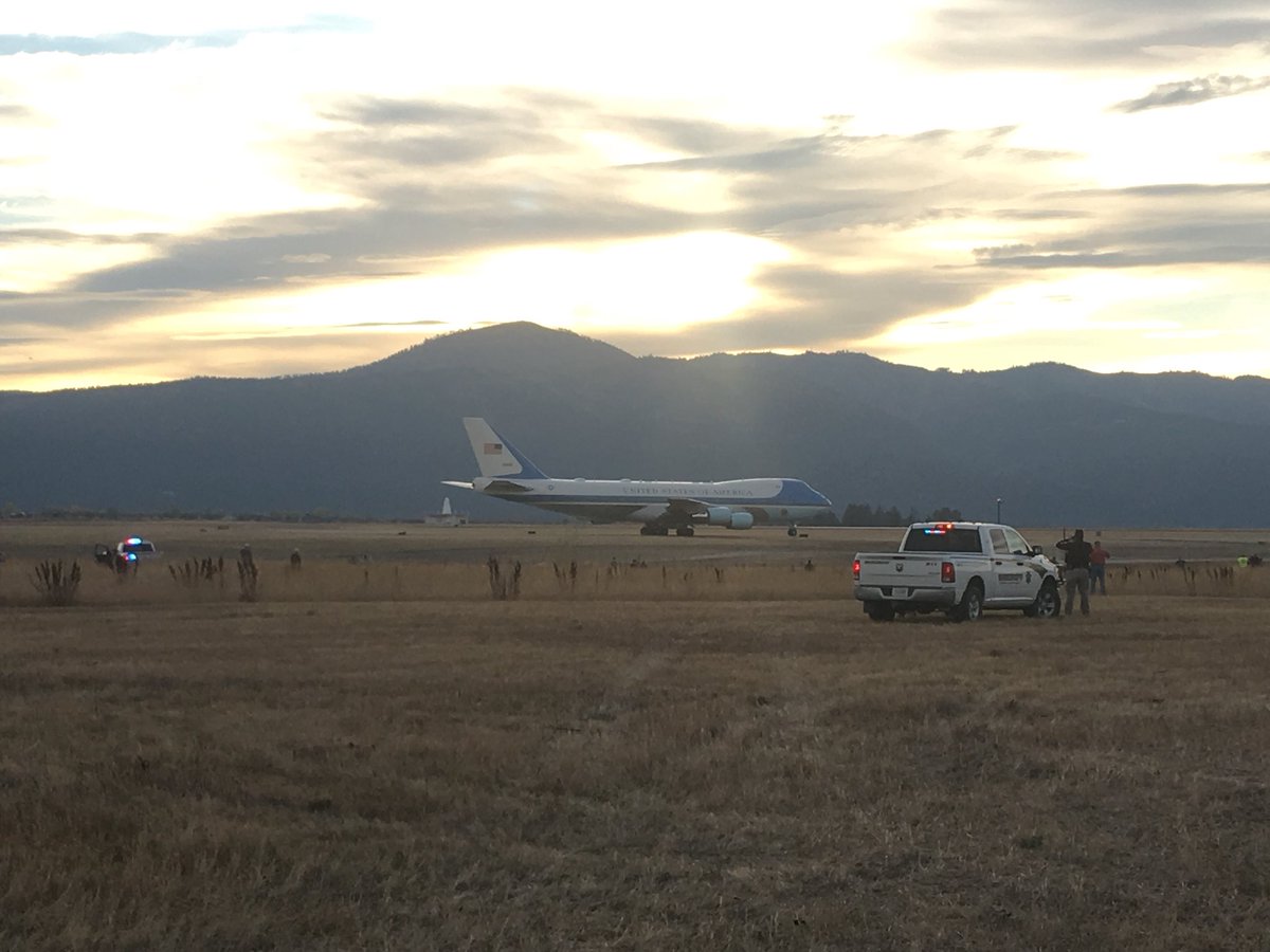 TimGoessman's tweet image. Busses no longer running, Air Force One has landed #TrumpMissoula