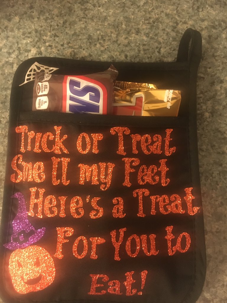 DanaGiorgi's tweet image. Cheers to Day 1 of conferences. There was great conversation and lots of insight. #conferencetreat #understandingparents #GSDChapman