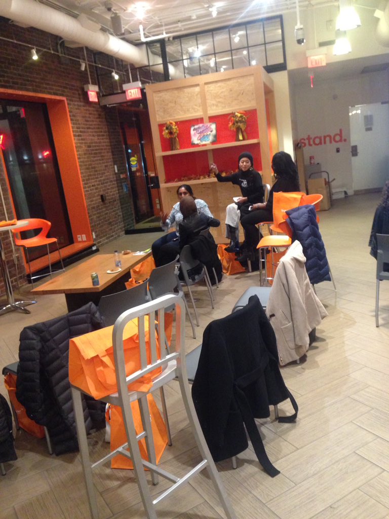 rogobin's tweet photo. Young women in business @TangerineBank downtown cafe night! @ywibTO #YWiBTO https://t.co/whHnoOMywr