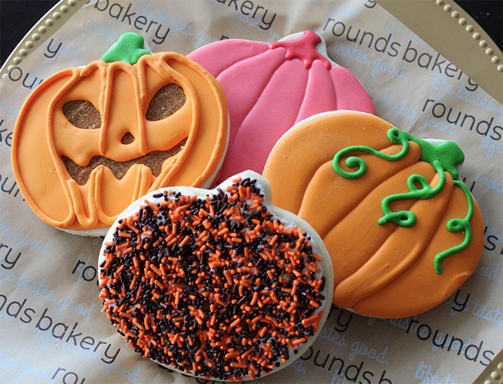 roundsbakery's tweet photo. Looking for a spooky sweet treat for the office? Surprise them with an order of our special Halloween themed cookies. #roundsbakery #lifetastesgood #halloweencookies #cookies #notacronut https://t.co/uqrE0IsMox