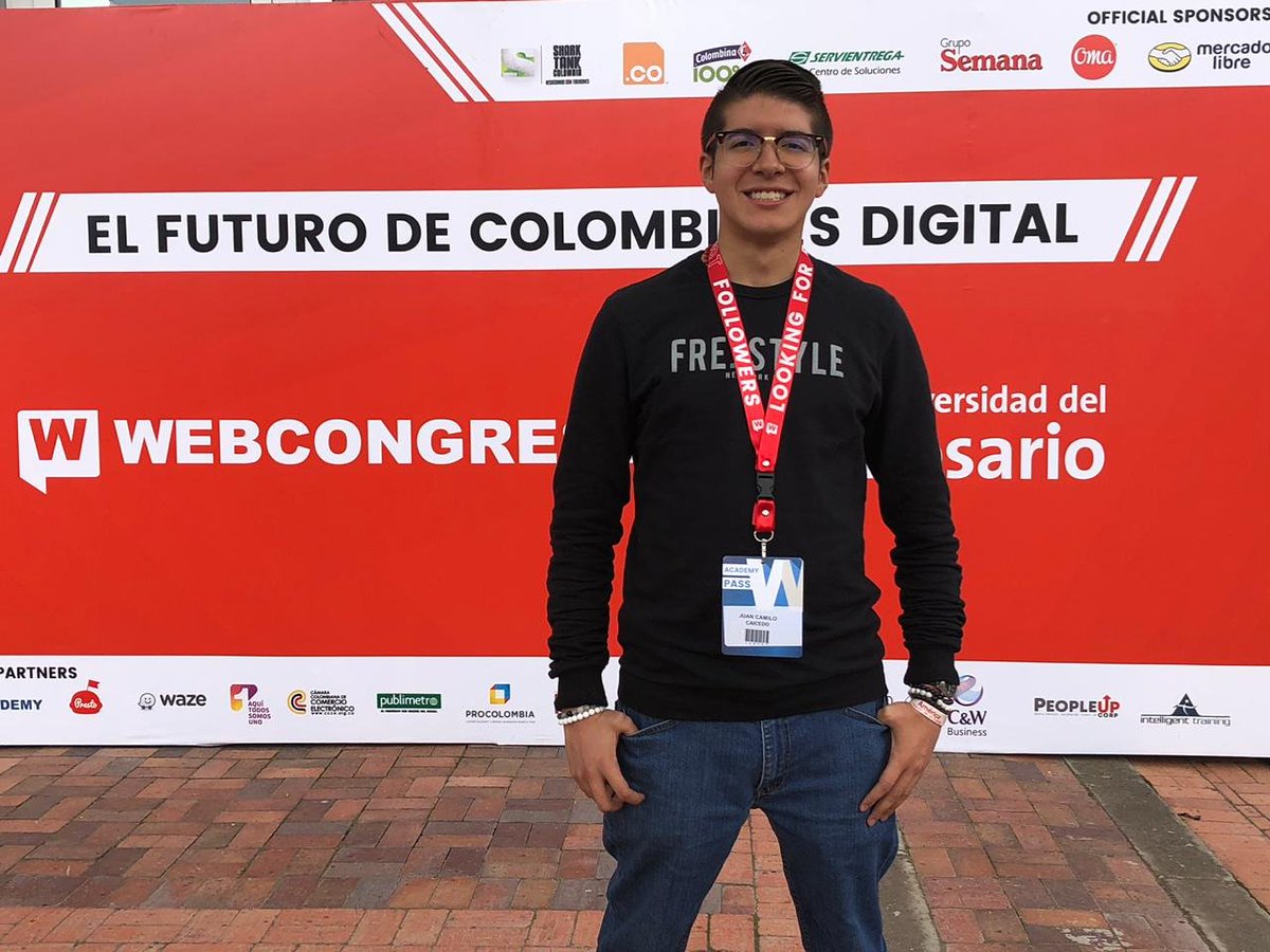 JUANCAELBROKY's tweet image. En el @webcongress con @MeDicenWally y @CrewBrandMen
#URWebCongress #FestivalDigital #WebCongress 
Conociendo las experiencias digitales de empresas y marcas como @ML_Colombia y escuchando a @sharktankcol