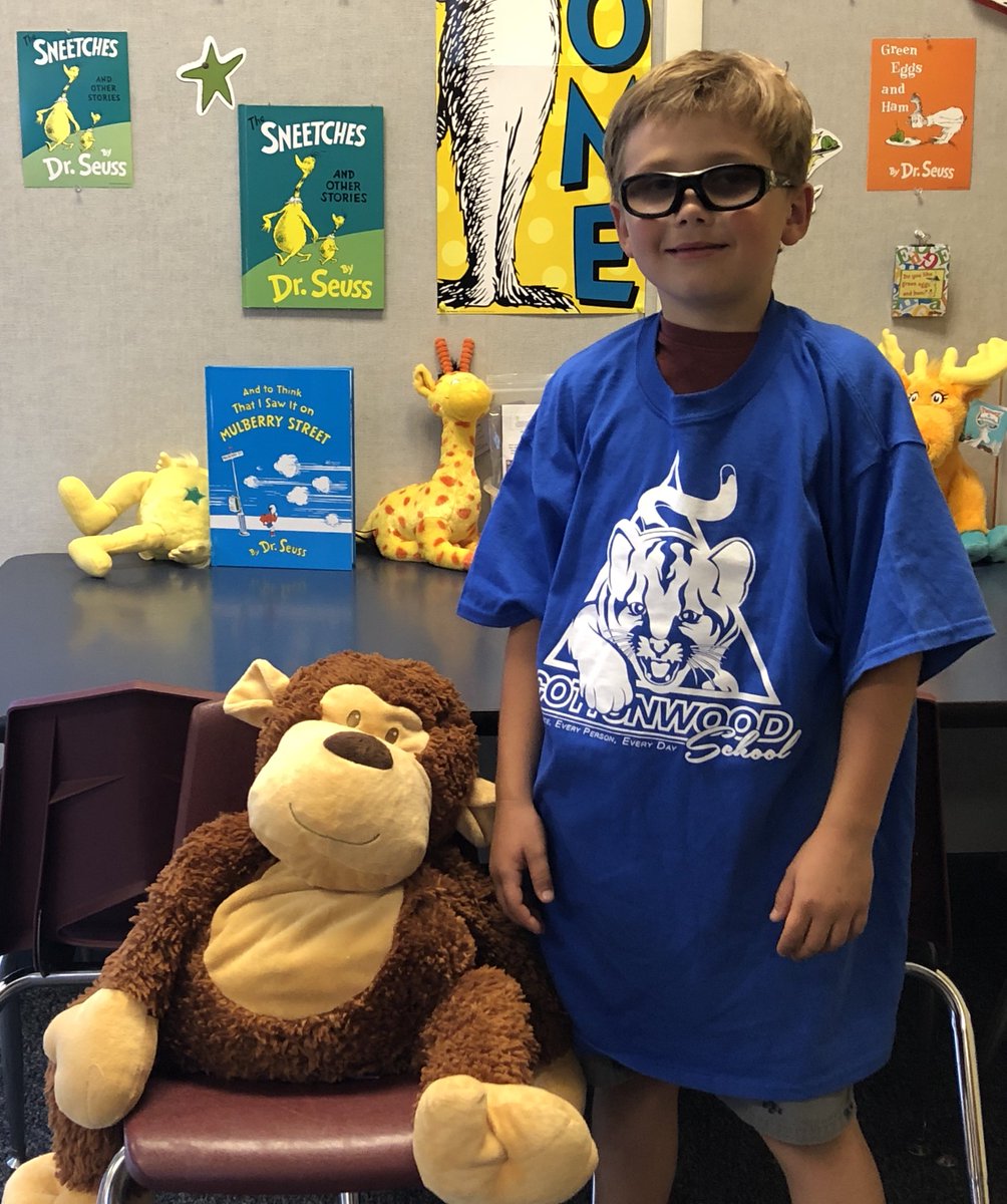 AniavesAmanda's tweet photo. Cottonwood's 2nd Graders are the class of 2029. The students had a great time mapping out the hard work it will take for them to achieve their goals. Here is Tanner's journey from Cottonwood to College. #HUSDPremier @CaliCounz #cko2018 #Kotc2018 #Cottonwood @cottonwoodtwitt https://t.co/rGdfLyShFm