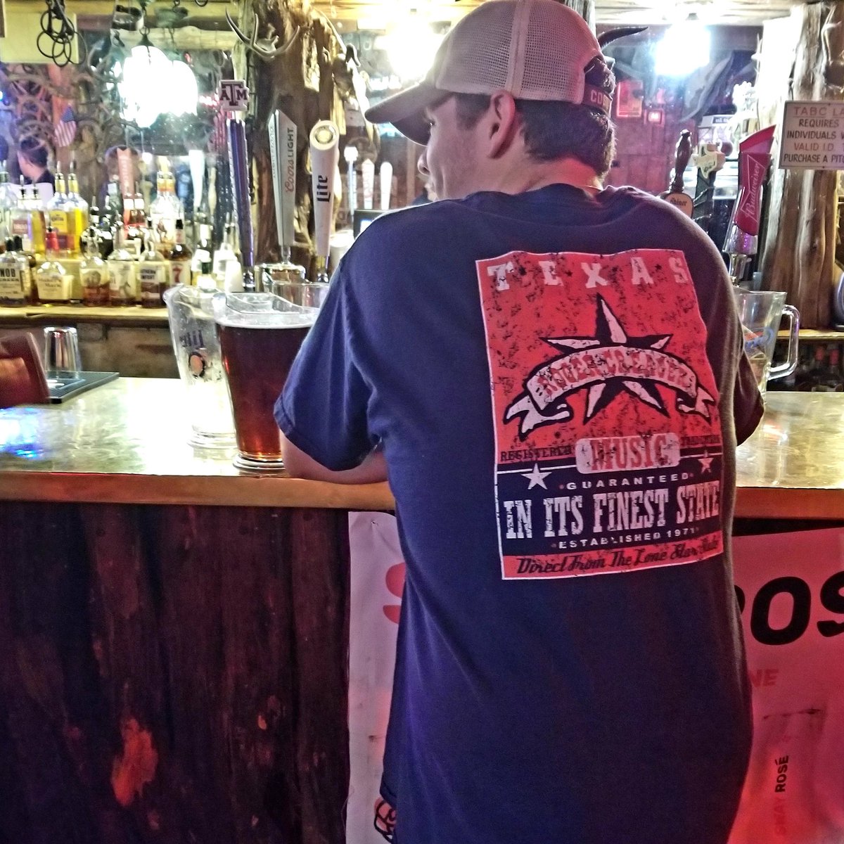 thedixiechicken's tweet photo. Loving the @rogercreager shirt at the bar tonight at the #DixieChicken! #ImFromTheBeerJoint #ThingsLookGoodAroundHere #HavingFunAllWrong https://t.co/gk6y8IbhiF
