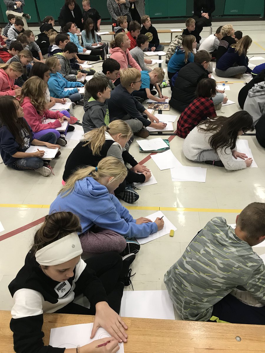 MonsignorONeil's tweet photo. Comic artists joined us today @MonsignorONeil @LDCSBSchools and showed us step by step how to draw amazing comic characters. #SoMuchFun https://t.co/mJ0mZQeK9Y