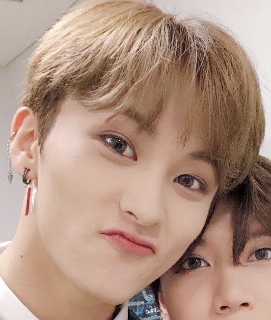 mark pics⁰² tweet media