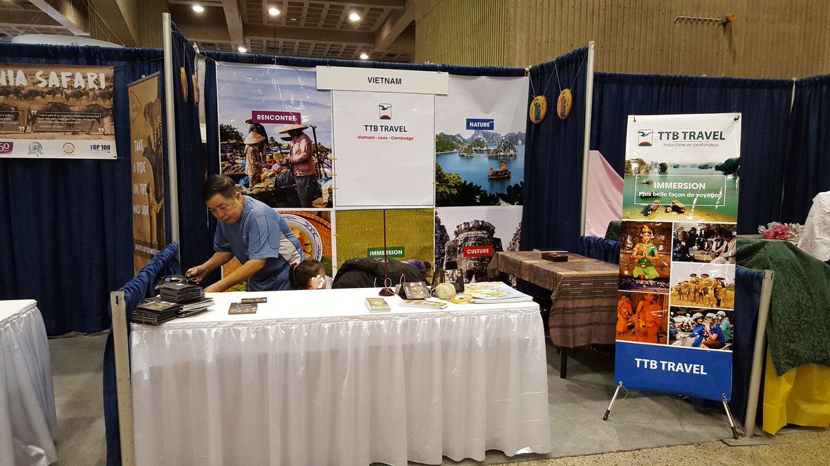 On est J-1 au Salon du Tourisme de Montréal. Nous travaillons fort jusqu'à 21h pour terminer la décoration. Au plaisir de vous rencontrer au stand 708