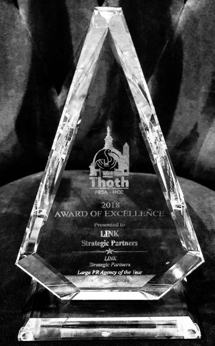 DCMichaelA's tweet photo. Wow!! Tonight @LINKstrategic won "Large PR Firm of the Year" @PRSA_NCC #Thoth50 Awards!!! When I started this social impact firm 6.5 yrs ago, we set out to change the way business was done. Thanks to our incredible team & client partners for making this possible! #LINKmobile https://t.co/qqOPbgk5Go