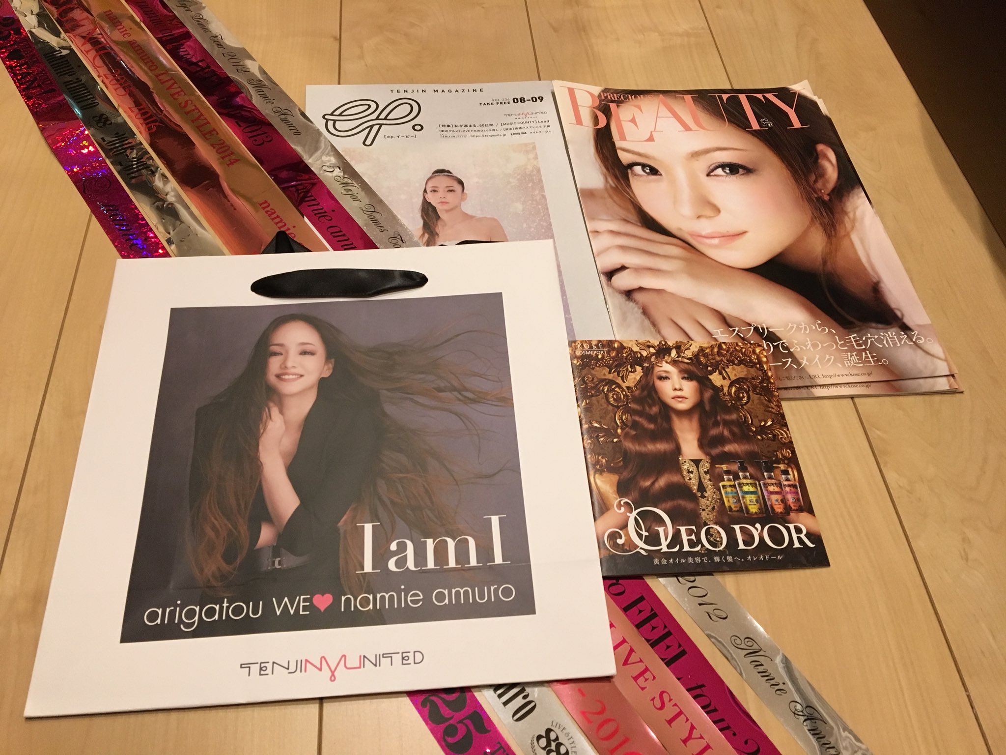 コンプリート 安室奈美恵 アクリルスタンド 沖縄 ガチャ 沖縄