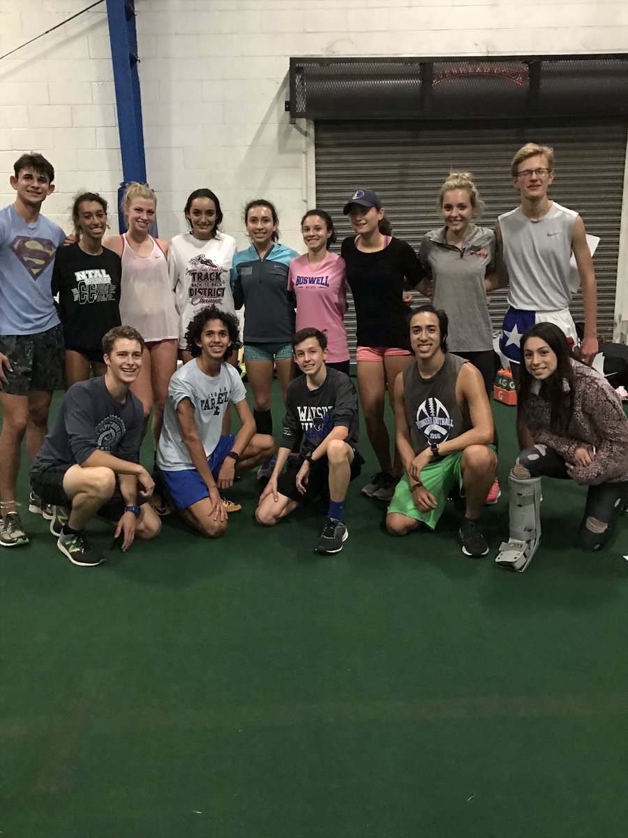 AndyAacuna13's tweet photo. Glad to have @christynd_ at our workout today! You were solid today! Keep it up! #stateisnext #emsproud #westandtogether #staythecourse @emsisdathletics @XcBoswell @boswellhs @RunninRidersCC https://t.co/gwMgDyLlEE