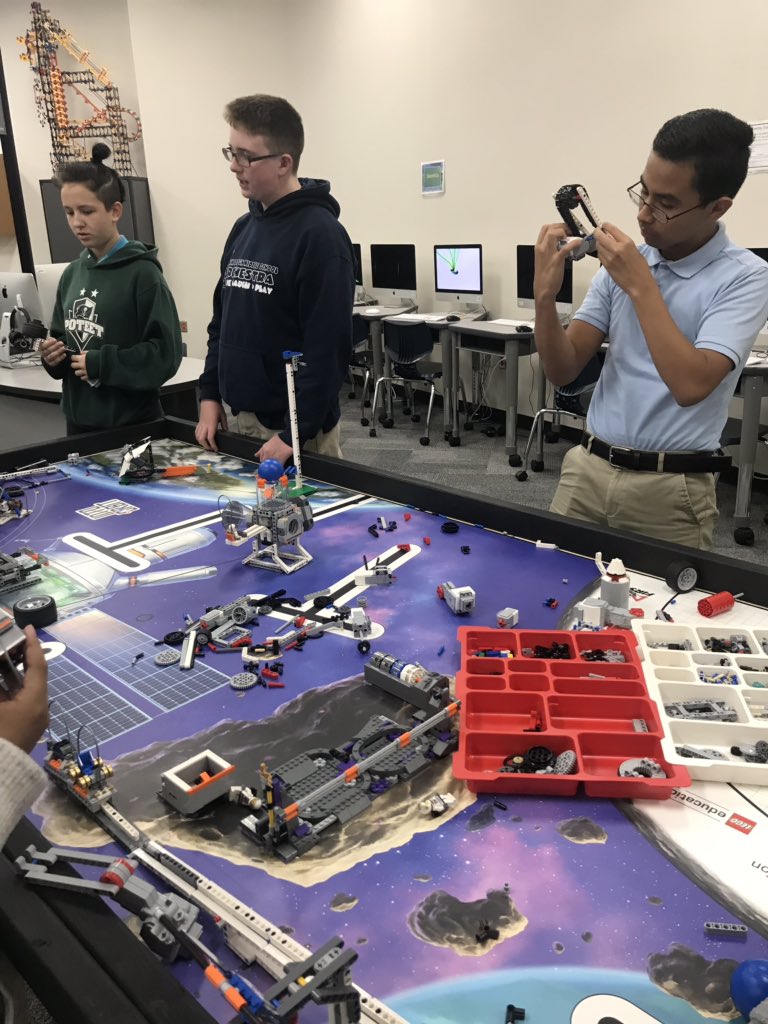 KmsRobotics's tweet photo. Competition team is hard at work!! #MesqRobotics #FIRSTweets #FIRSTinTexas #BESTRobotics #TCEArobotics #Robocougars #KMSBETHEBEST https://t.co/YxTLYald96