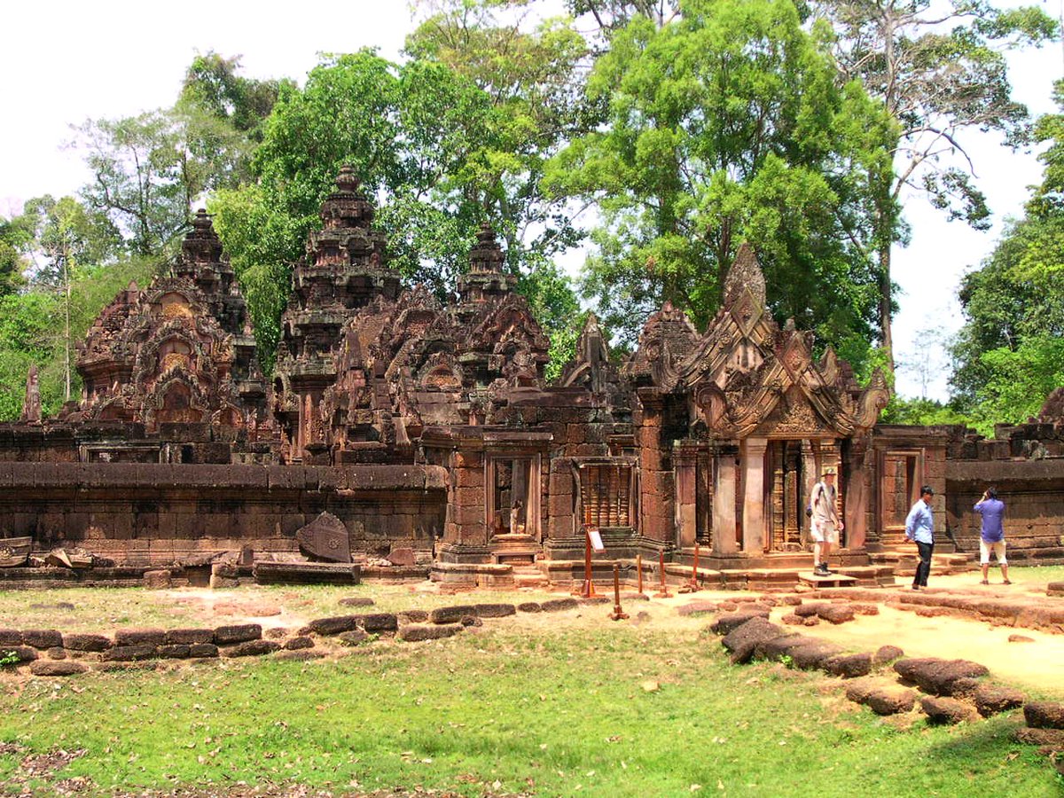 Vandeth19's tweet photo. Kbal Spean &amp; Banteay Srey(code: CCT7)
Kbal Spean mountain is known as the sacred land because there 1000 lingas, mini waterfall with about 1000 hiking. Banteay Srey is the most artful temples which referring to beautiful day. 
https://t.co/Hm9A4fXnHW https://t.co/5bhb36TvOj