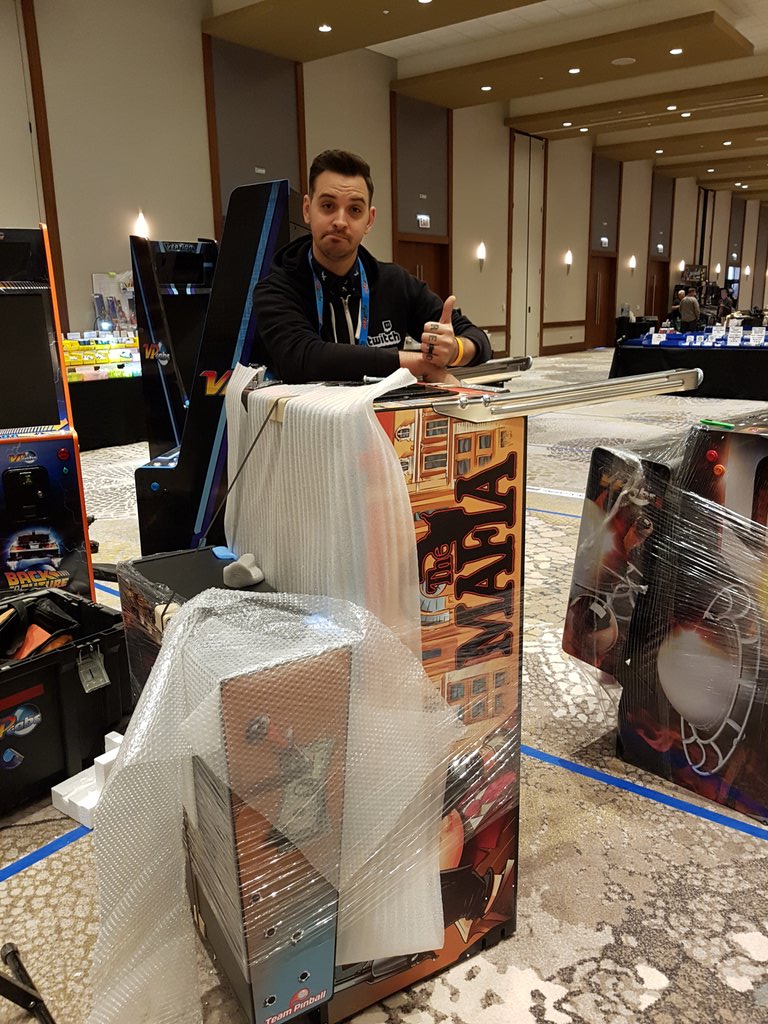 TeamPinball's tweet image. The Mafia Pinball unboxing with @Dead_Flip
