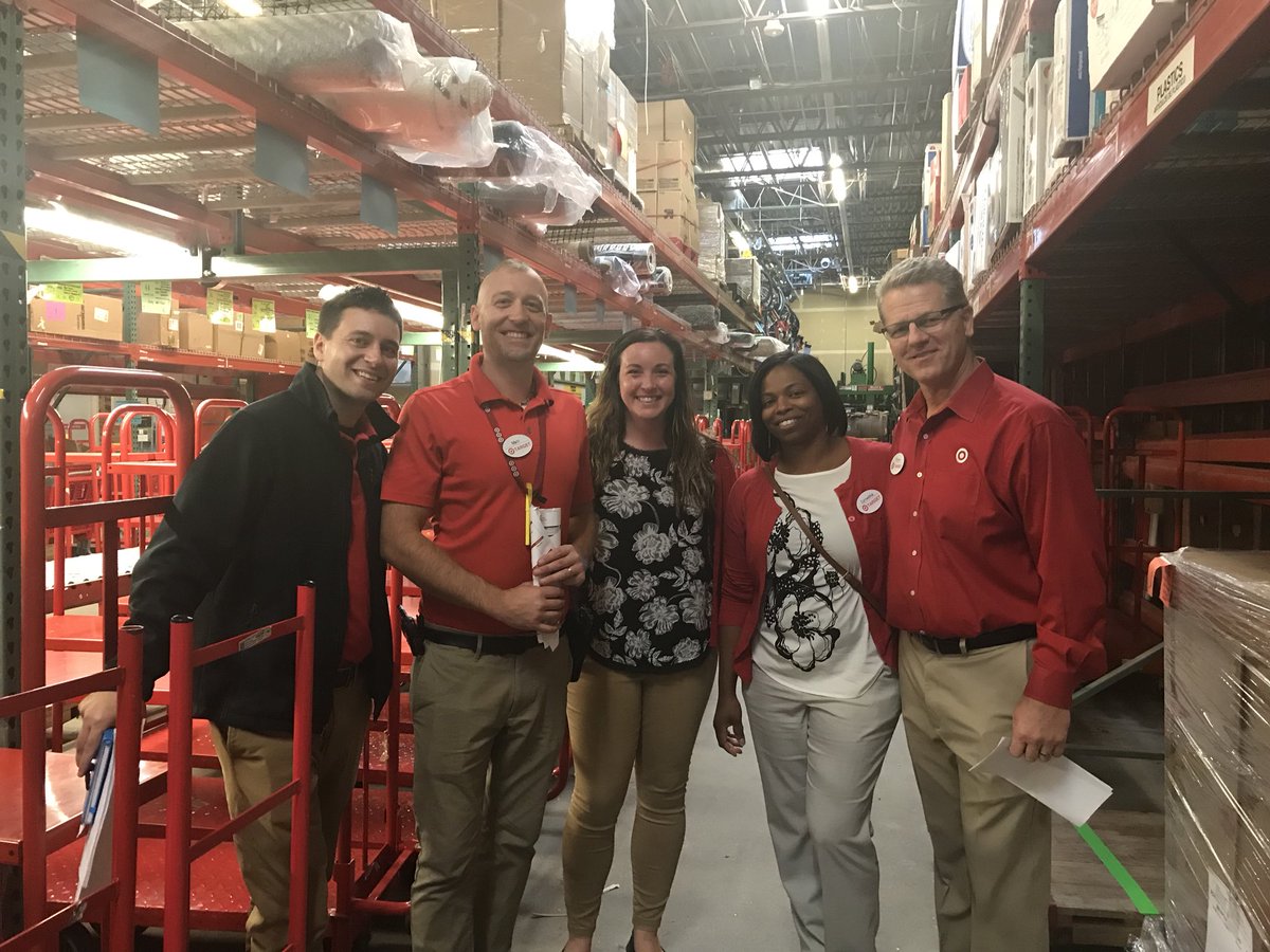 Nothing better than seeing Jess and her team totally ready to rock the holiday season. NOTHING will stop them in their quest for top comps!  So proud of @jess4bullseye for proving what’s possible!! @ContrucciJoe <a href="/nagel_bryan/">Bryan N</a> #HolidayDomination #G196Rockstars #T1069willWIN