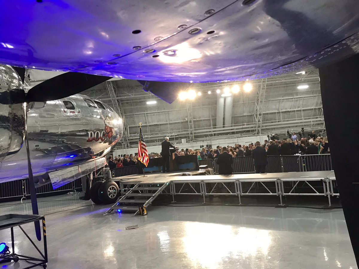 Mike Pence tweet media