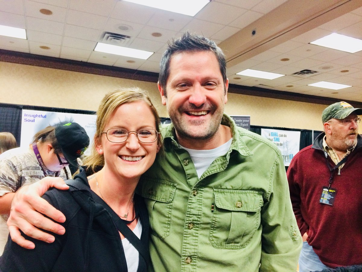 bantamhauntress's tweet photo. @grantswilson @ReannaWilson3 I had a GREAT time at Paracon in Mahnomen, MN last weekend! I began watching Ghost Hunters in college when they first began. It was so awesome to meet Grant in person after all these years of being a fan! #blessed #Paracon2018 #whatthefetch https://t.co/f1F8l6RW3s
