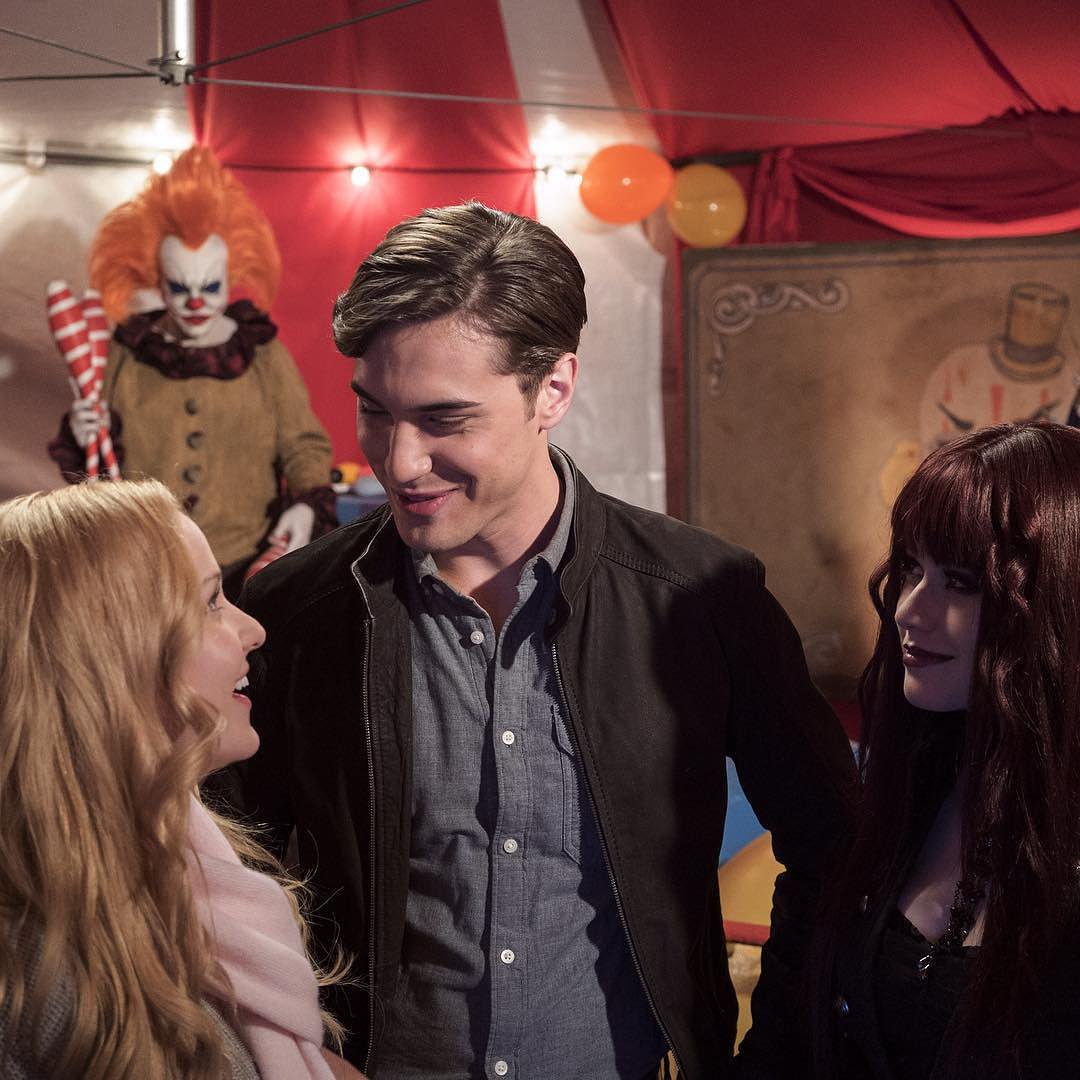 Me my girl and my sis 

<a href="/Ichosehimx/">Beth Jensen-Smith💕</a> <a href="/xTheEnchantress/">Lilith Smith-Lodge</a>