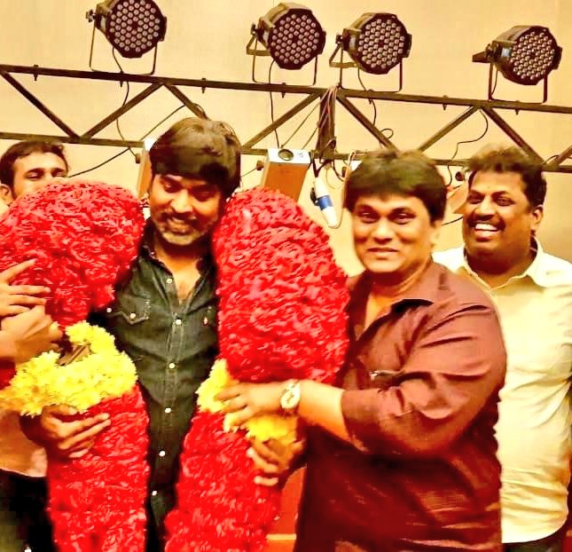 glamoursathya05's tweet photo. #96SuccessParty
#96TheMovie
#96BlockBusterHit
@VijaySethuOffl @trishtrashers @Premkumar1710 @govind_vasantha @Chinmayi @MadrasEnterpriz @7screenstudio @gopiprasannaa @Poet_UmaDevi @thinkmusicindia https://t.co/YYvOZrcFtU