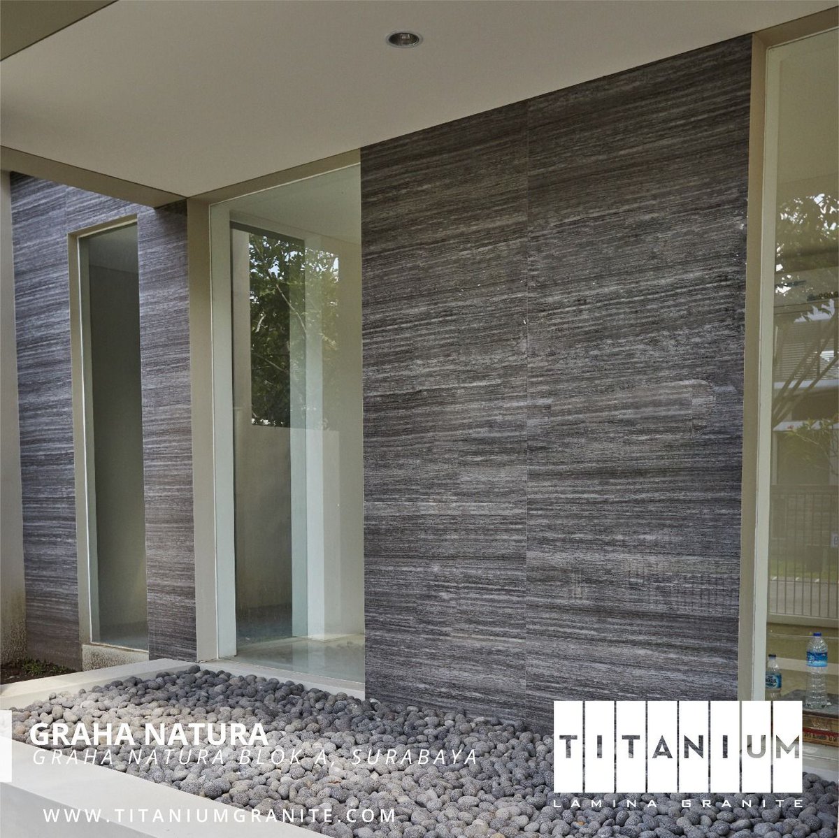 titaniumgranite's tweet image. Titanium Lamina Granite as seen on Graha Natura, Surabaya. Seen here is the Serpegiante Dark Grey collection. 

Don't forget to follow us on:. 
📲FB/IG/Tw:. titaniumgranite .

Visit us:. 
🔎titaniumgranite.com

#titaniumgranite #TitaniumProject #smc #GrahaNatura #Surabaya